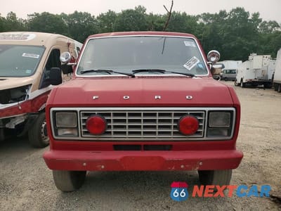 Piąte zdjęcie samochodu w środku: 1982 FORD ECONOLINE E350 CUTAWAY VAN VIN:1FDHE30E6CHA20773 - miniatura