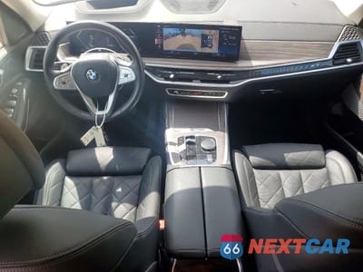Zdjęcie 8 z 13 samochodu: 2023 BMW X7 XDRIVE40I VIN:5UX23EM02P9N95347 - miniatura