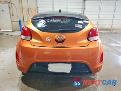 Zdjęcie 6 z 13 samochodu: 2016 HYUNDAI VELOSTER BASE VIN:KMHTC6AD2GU301683 - miniatura