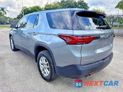Drugie zdjęcie samochodu z przodu: 2023 CHEVROLET TRAVERSE LS VIN:1GNERFKW3PJ223449 - miniatura