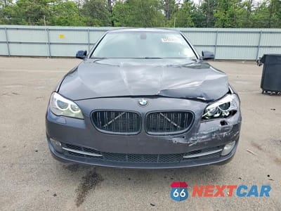 Piąte zdjęcie samochodu w środku: 2012 BMW 528 XI VIN:WBAXH5C50CDW08543 - miniatura