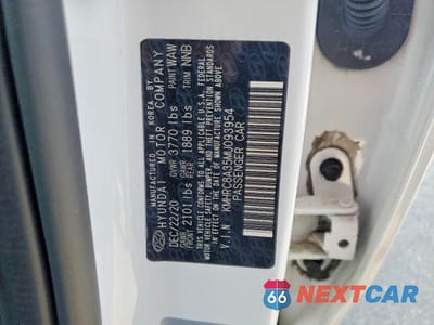 Zdjęcie 13 z 13 samochodu: 2021 HYUNDAI VENUE SEL VIN:KMHRC8A35MU093954 - miniatura