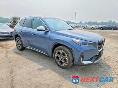 Czwarte zdjęcie samochodu z boku: 2024 BMW X1 XDRIVE28I VIN:WBX73EF04R5Y75210 - miniatura