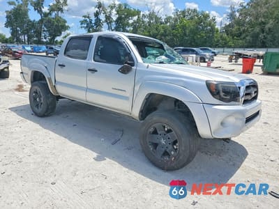 Czwarte zdjęcie samochodu z boku: 2008 TOYOTA TACOMA DOUBLE CAB VIN:5TELU42N88Z534618 - miniatura