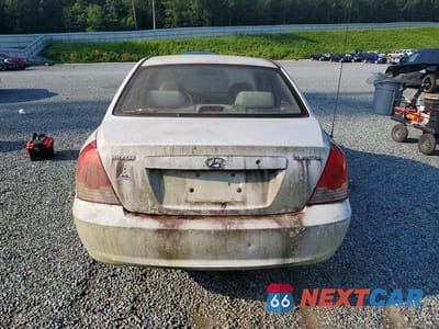 Zdjęcie 6 z 12 samochodu: 2004 HYUNDAI ELANTRA GLS VIN:KMHDN46D94U724901 - miniatura