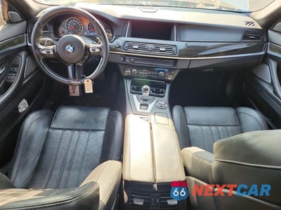 Zdjęcie 8 z 12 samochodu: 2013 BMW M5 VIN:WBSFV9C59DD097018 - miniatura