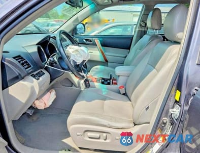 Zdjęcie 7 z 12 samochodu: 2010 TOYOTA HIGHLANDER LIMITED VIN:5TDDK3EH6AS021591 - miniatura