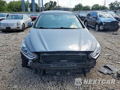 Piąte zdjęcie samochodu w środku: 2019 HYUNDAI SONATA HYBRID LIMITED VIN:KMHE34L31KA085157 - miniatura