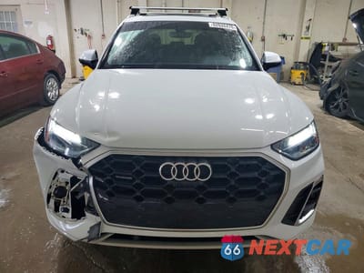 Piąte zdjęcie samochodu w środku: 2022 AUDI Q5 PREMIUM PLUS 45 VIN:WA1EAAFY5N2054776 - miniatura