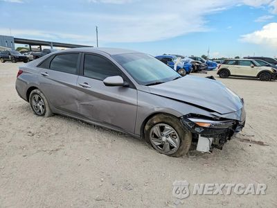 Czwarte zdjęcie samochodu z boku: 2024 HYUNDAI ELANTRA SE VIN:KMHLL4DG2RU699832 - miniatura