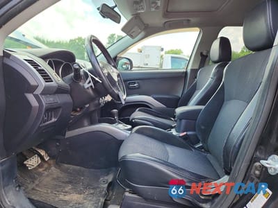 Zdjęcie 7 z 13 samochodu: 2010 MITSUBISHI OUTLANDER GT VIN:JA4JT5AXXAZ007145 - miniatura