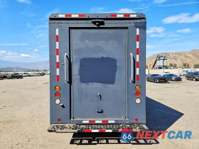 Zdjęcie 6 z 13 samochodu: 2020 FREIGHTLINER CHASSIS M VIN:4UZAC2EA2LCLZ7007 - miniatura