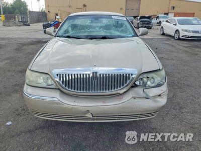 Piąte zdjęcie samochodu w środku: 2011 LINCOLN TOWN CAR SIGNATURE LIMITED VIN:2LNBL8CV7BX758567 - miniatura