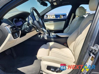 Zdjęcie 7 z 12 samochodu: 2018 BMW 530E VIN:WBAJA9C57JG622906 - miniatura