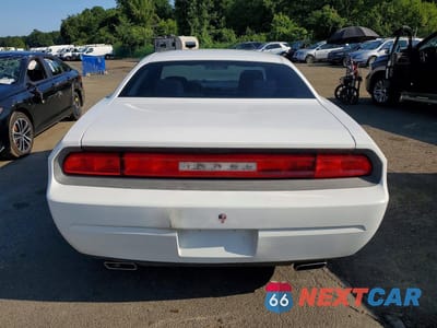 Zdjęcie 6 z 12 samochodu: 2014 DODGE CHALLENGER SXT VIN:2C3CDYAG4EH127109 - miniatura