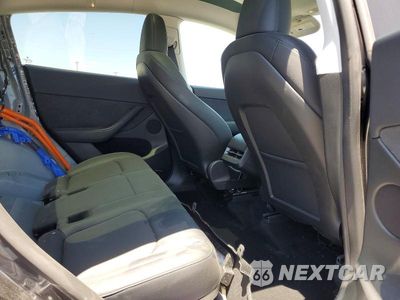 Zdjęcie 11 z 13 samochodu: 2025 TESLA MODEL Y VIN:7SAYGDED9SF254315 - miniatura