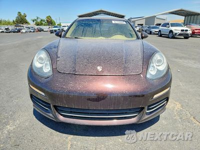 Piąte zdjęcie samochodu w środku: 2014 PORSCHE PANAMERA 2 VIN:WP0AA2A76EL014077 - miniatura