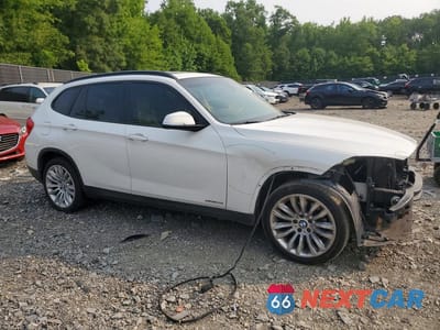 Czwarte zdjęcie samochodu z boku: 2015 BMW X1 SDRIVE28I VIN:WBAVM1C57FVZ94274 - miniatura