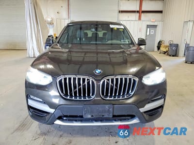 Piąte zdjęcie samochodu w środku: 2018 BMW X3 XDRIVE30I VIN:5UXTR9C51JLD60605 - miniatura