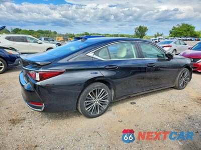 Trzecie zdjęcie samochodu z tyłu: 2022 LEXUS ES 250 BASE VIN:58AD11D14NU008260 - miniatura