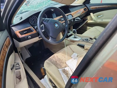 Zdjęcie 8 z 12 samochodu: 2010 BMW 528 I VIN:WBANU5C51AC365475 - miniatura