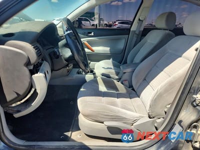 Zdjęcie 7 z 12 samochodu: 2001 VOLKSWAGEN PASSAT GLS VIN:WVWAH63B51P026373 - miniatura