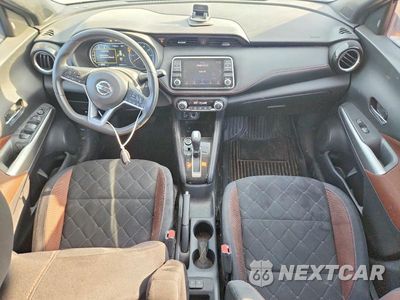 Zdjęcie 8 z 13 samochodu: 2018 NISSAN KICKS SR VIN:3N1CP5CU6JL511997 - miniatura