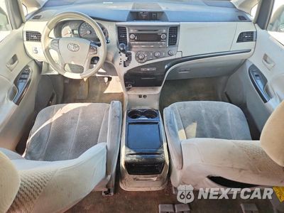 Zdjęcie 8 z 13 samochodu: 2011 TOYOTA SIENNA LE VIN:5TDKK3DCXBS143983 - miniatura