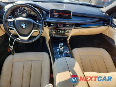 Zdjęcie 8 z 14 samochodu: 2018 BMW X5 XDRIVE35I VIN:5UXKR0C51J0Y05723 - miniatura