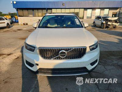 Piąte zdjęcie samochodu w środku: 2021 VOLVO XC40 T5 MOMENTUM VIN:YV4162UK8M2507262 - miniatura