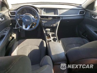 Zdjęcie 8 z 12 samochodu: 2019 KIA OPTIMA LX VIN:5XXGT4L36KG277028 - miniatura
