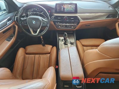 Zdjęcie 8 z 12 samochodu: 2018 BMW 530E VIN:WBAJA9C59JB249025 - miniatura