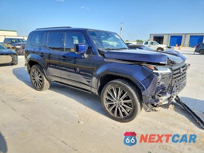 Czwarte zdjęcie samochodu z boku: 2024 LEXUS GX 550 LUXURY+ VIN:JTJVBCDX9R5022374 - miniatura