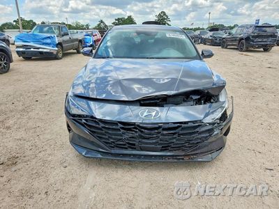 Piąte zdjęcie samochodu w środku: 2023 HYUNDAI ELANTRA SEL VIN:5NPLS4AG9PH115395 - miniatura