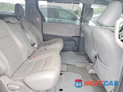 Zdjęcie 11 z 13 samochodu: 2017 TOYOTA SIENNA XLE PREMIUM 8-PASSENGER VIN:5TDYZ3DC3HS890503 - miniatura