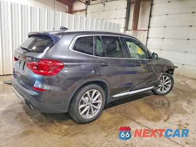 Trzecie zdjęcie samochodu z tyłu: 2018 BMW X3 XDRIVE30I VIN:5UXTR9C56JLC81446 - miniatura
