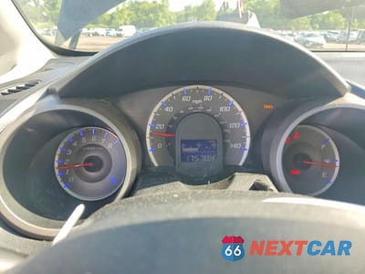 Zdjęcie 9 z 12 samochodu: 2011 HONDA FIT VIN:JHMGE8G32BS007729 - miniatura