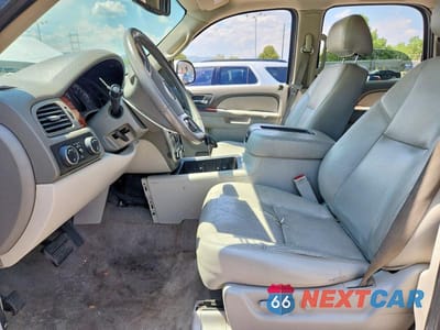 Zdjęcie 7 z 14 samochodu: 2012 GMC YUKON SLT VIN:1GKS2CE03CR267490 - miniatura