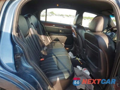 Zdjęcie 10 z 12 samochodu: 2003 LINCOLN TOWN CAR SIGNATURE VIN:1LNHM82W93Y627658 - miniatura