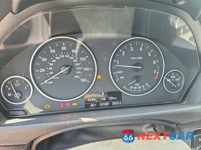 Zdjęcie 9 z 12 samochodu: 2016 BMW 320 I VIN:WBA8A9C54GK618557 - miniatura