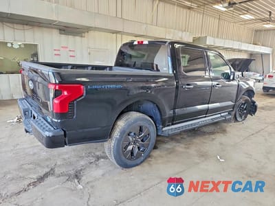 Trzecie zdjęcie samochodu z tyłu: 2024 FORD F150 LIGHTNING XLT VIN:1FTVW3LK4RWG06236 - miniatura