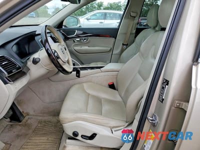 Zdjęcie 7 z 13 samochodu: 2016 VOLVO XC90 T6 VIN:YV4A22PK5G1051304 - miniatura