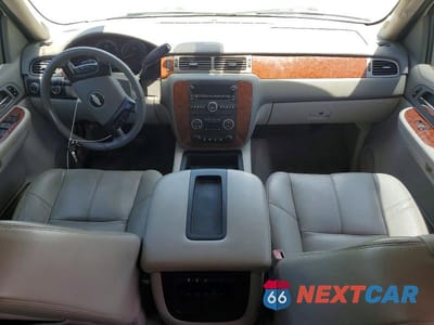 Zdjęcie 8 z 14 samochodu: 2008 CHEVROLET TAHOE K1500 VIN:1GNFK13028R278113 - miniatura