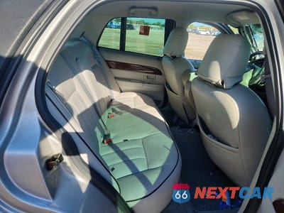 Zdjęcie 10 z 12 samochodu: 2003 MERCURY GRAND MARQUIS GS VIN:2MEFM74W43X703207 - miniatura