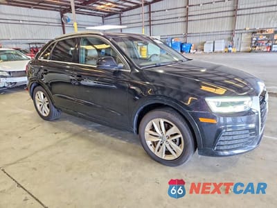 Czwarte zdjęcie samochodu z boku: 2018 AUDI Q3 PREMIUM PLUS VIN:WA1JCCFS3JR019347 - miniatura