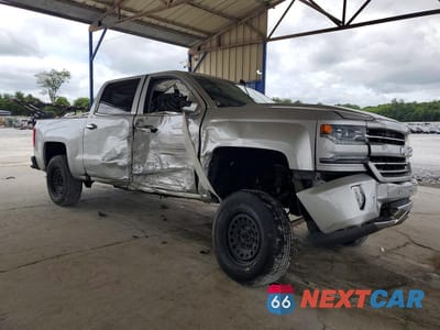 Czwarte zdjęcie samochodu z boku: 2017 CHEVROLET SILVERADO K1500 LTZ VIN:3GCUKSEJ6HG189673 - miniatura
