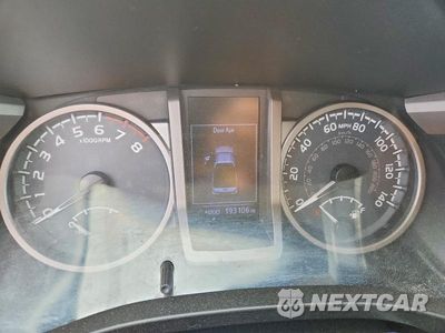 Zdjęcie 9 z 13 samochodu: 2018 TOYOTA TACOMA SR5 V6 VIN:5TFSZ5AN8JX148136 - miniatura