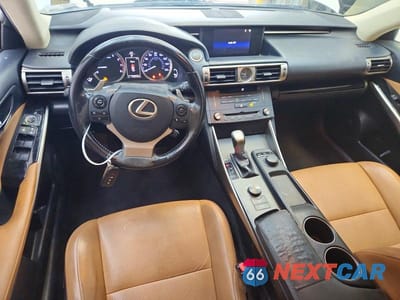 Zdjęcie 8 z 12 samochodu: 2016 LEXUS IS 200T VIN:JTHBA1D23G5013103 - miniatura