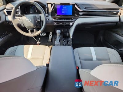 Zdjęcie 8 z 12 samochodu: 2025 TOYOTA CAMRY SE VIN:4T1DBADK0SU526455 - miniatura