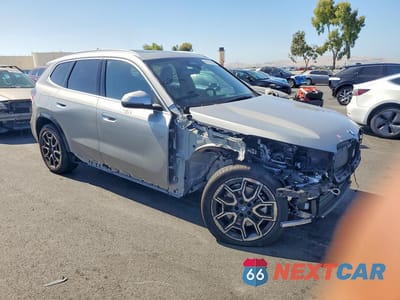 Czwarte zdjęcie samochodu z boku: 2026 BMW X1 XDRIVE28I VIN:WBX73EF08T5497044 - miniatura